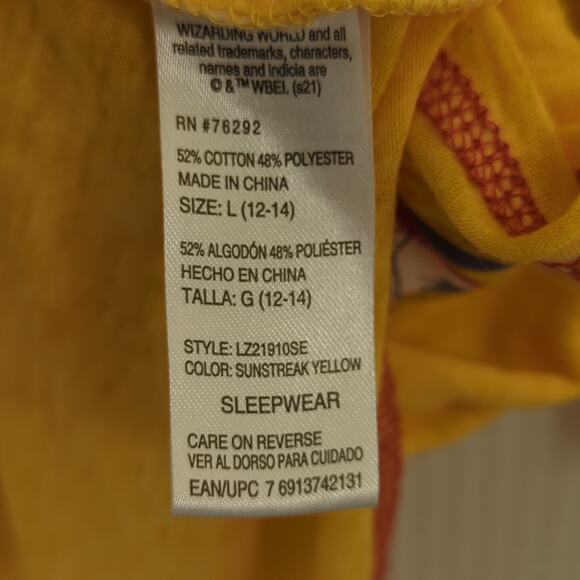 Harry Potter Hogwarts Yellow Sleep Shirt Tee L 12-14 Wizarding World Licensed - Picture 4 of 5